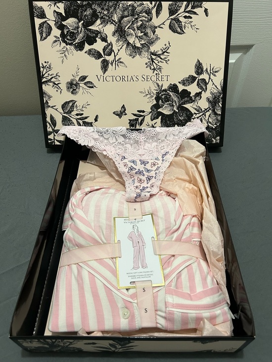 Victoria's Secret Other - Victoria’s Secret Pajamas and Thong
